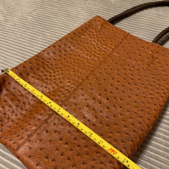 Textured Pocketbook - Picture 7 of 8